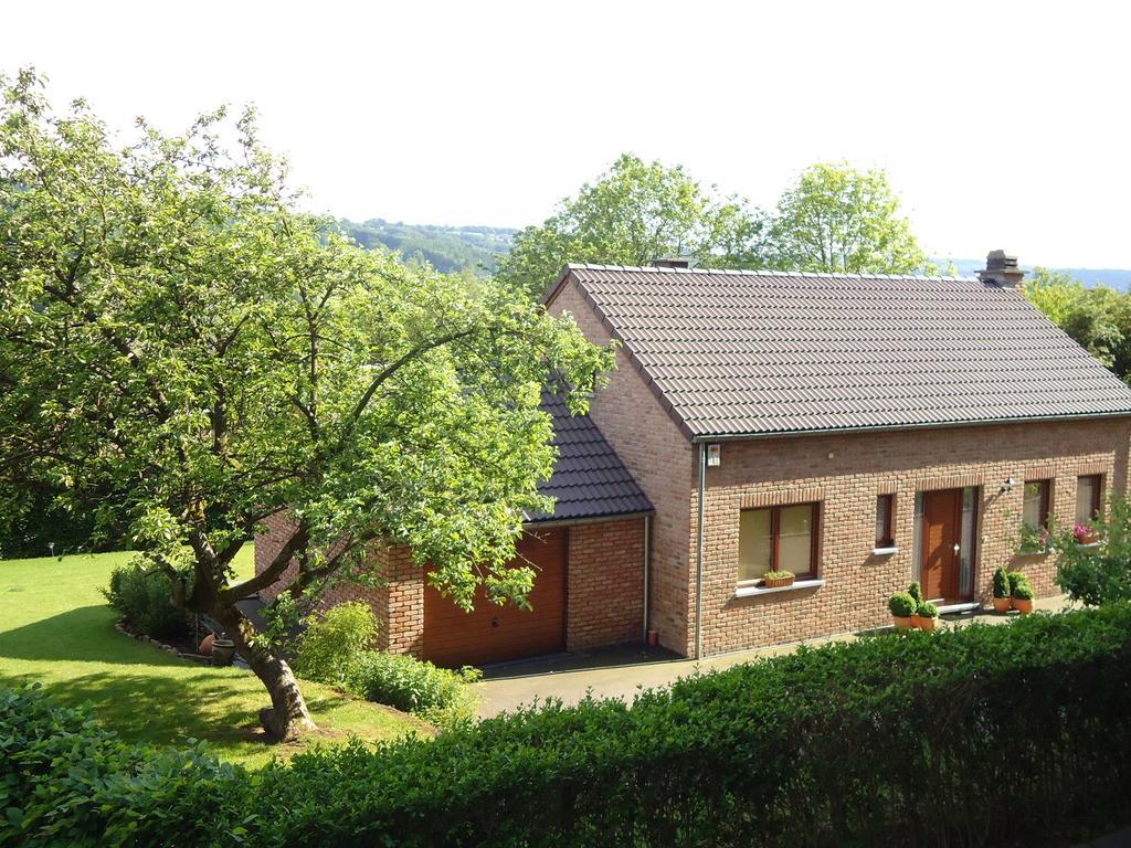 Modern Holiday Home In Stavelot With Fireplace Bagian luar foto