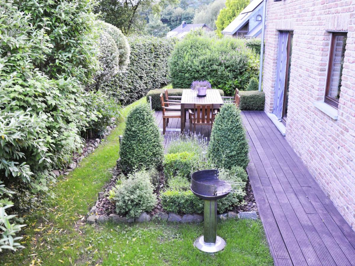 Modern Holiday Home In Stavelot With Fireplace Bagian luar foto